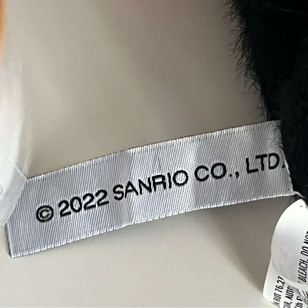 Sanrio Chococat Beanie and Glove set - Picture 4 of 4